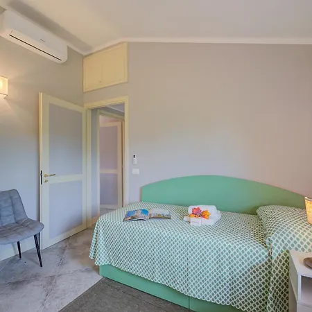 Feriehus Residenza Il Ginepro Garden And Privacy - Happy Gignese